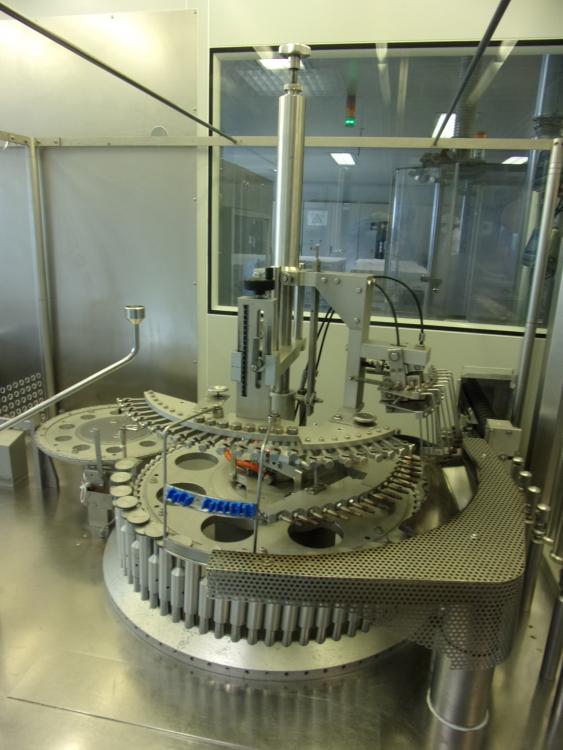 Bausch & Stroebel ampoules filling line