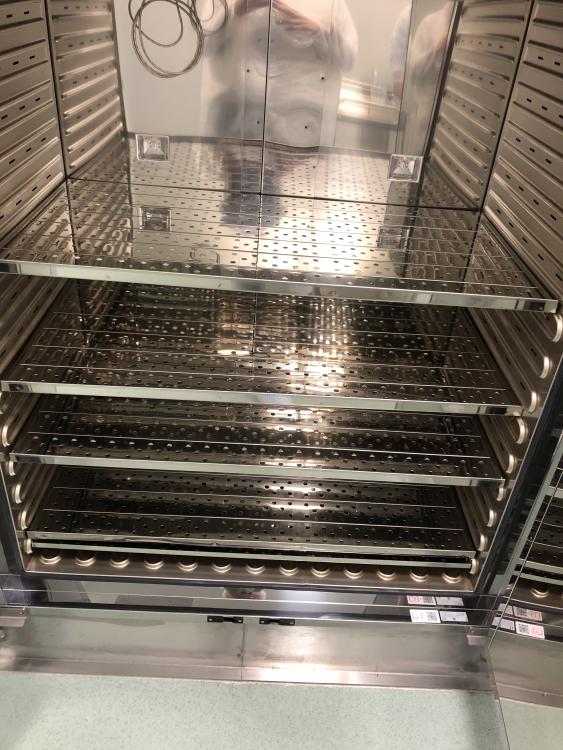 Pass-trough oven MEMMERT UF750TS