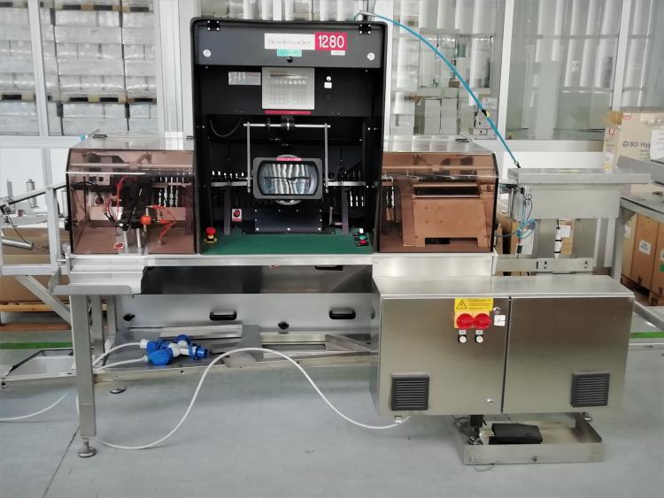Semi-automatic inspection machine for syringes SEIDENADER