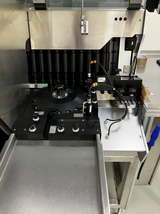 Semi-automatic inspection machine for vials SEIDENADER V90-AVSB/75-LR
