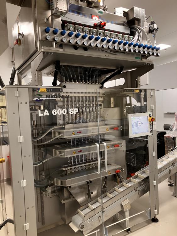 Stick pack machine for granules MEDISEAL LA600SP