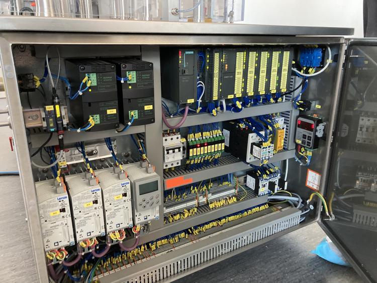 Labelling machine for ampoules and vials ROTA RE200