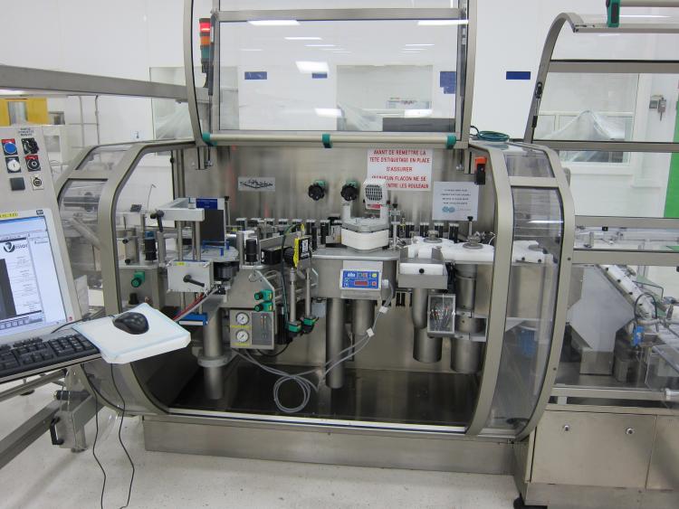 high speed linear labelling machine for ampoules, vials or cylindrical containers NERI BL600