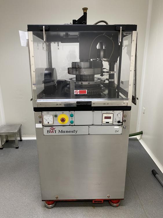 Rotary tablet press Manesty D4