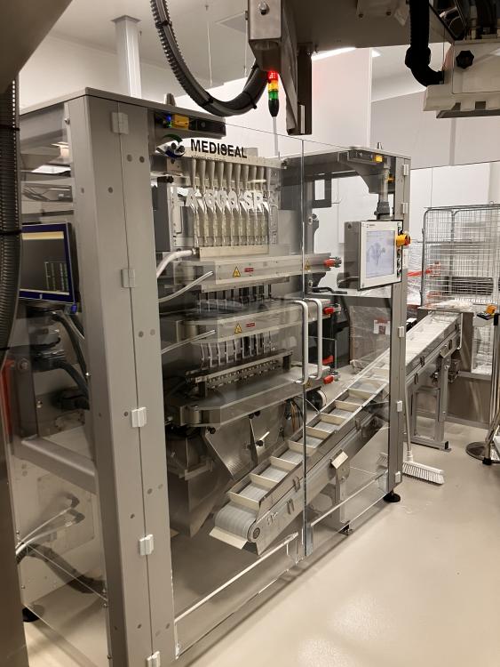 Stick pack machine for granules MEDISEAL LA600SP