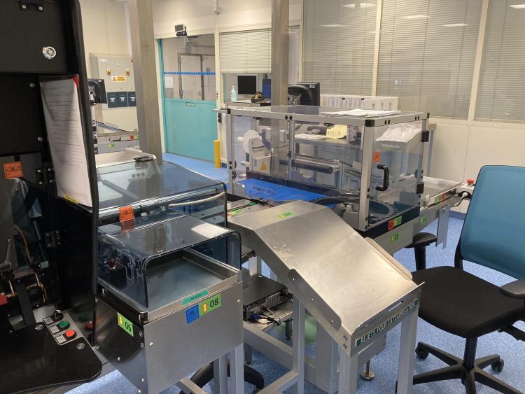 Semi-automatic inspection machine for vials SEIDENADER V90-AVSB/60-LR