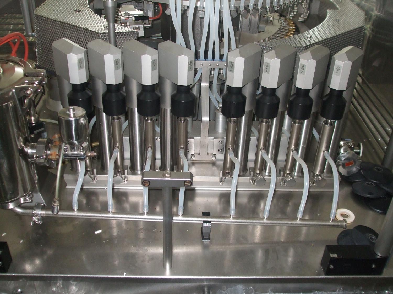 Filling machines for liquid/ capping machines